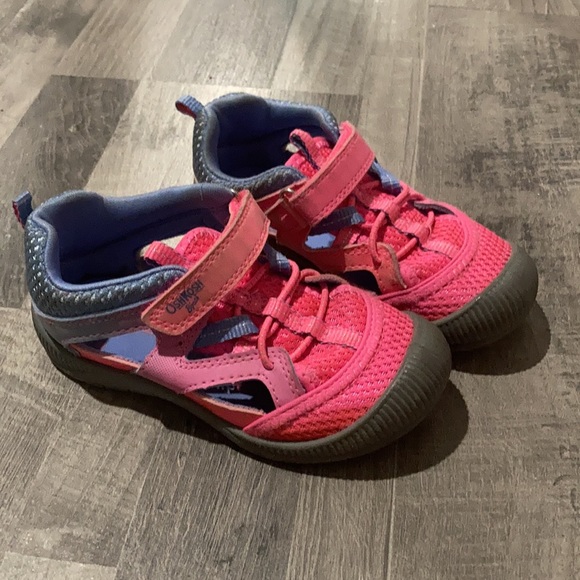 OshKosh B’gosh Sandals - Picture 2 of 5